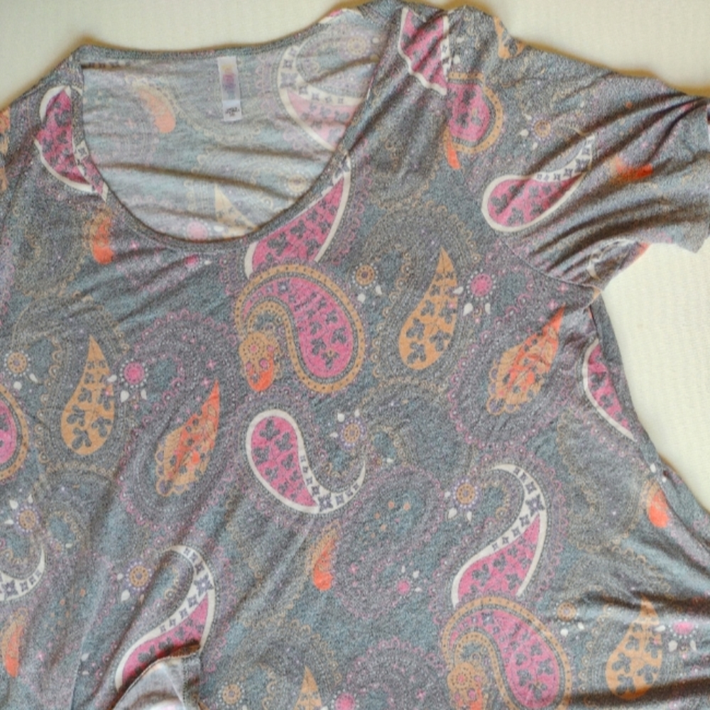 LuLaRoe Perfect T